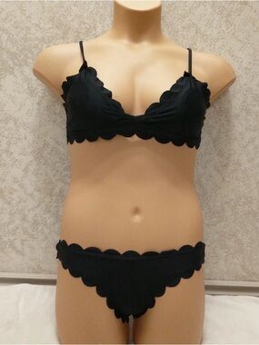 Source Unknown Black Scalloped Two-Piece Bikini